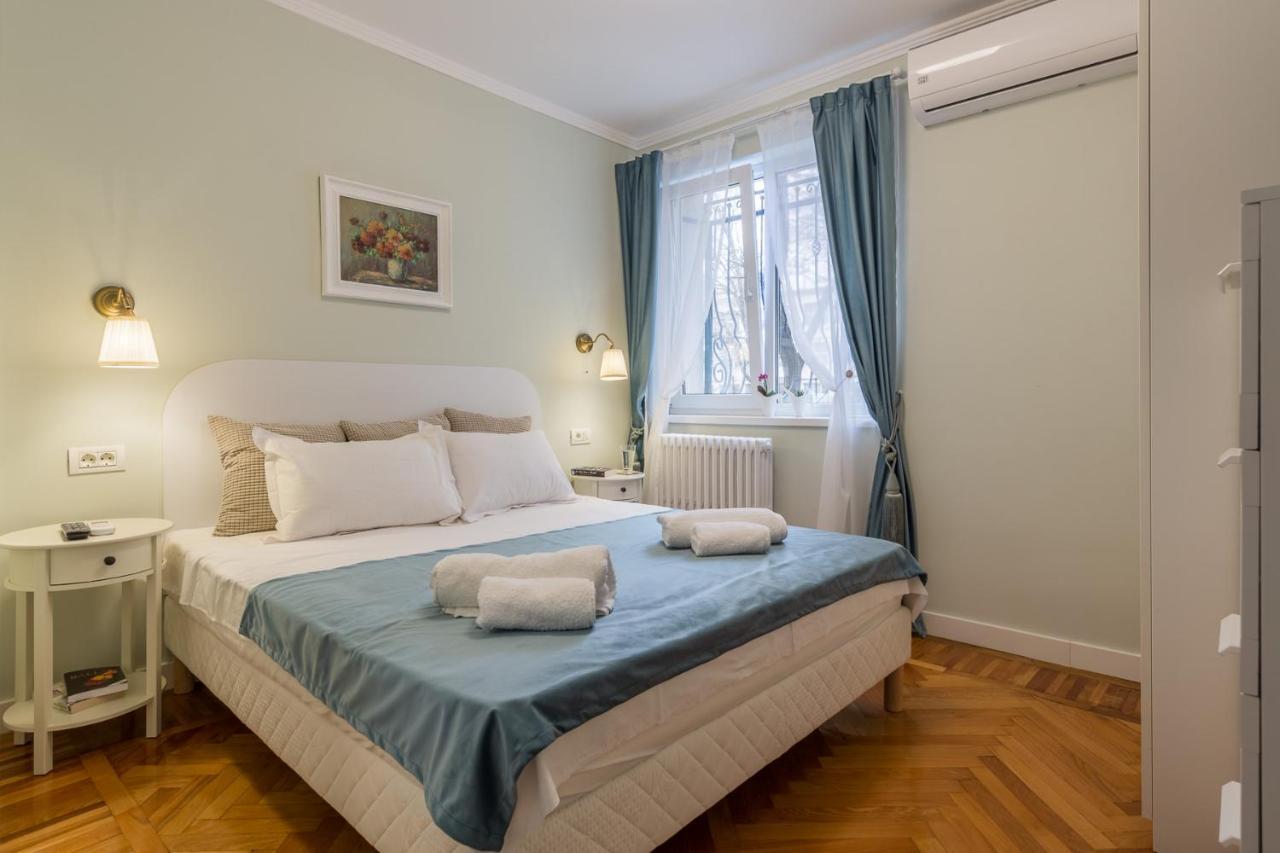 Central Stylish & Cozy One Bedroom Apartment - Adela Accommodation - Ideal For Long Stays Bucharest Exterior photo