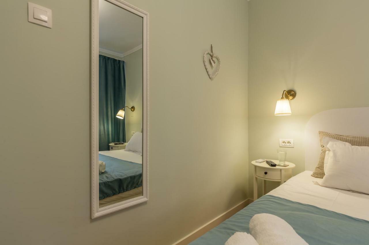 Central Stylish & Cozy One Bedroom Apartment - Adela Accommodation - Ideal For Long Stays Bucharest Exterior photo